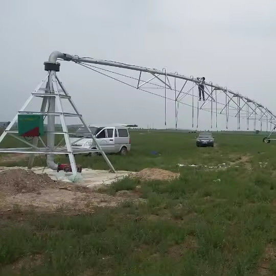 2200 KG 디자인 자동 중앙 회전 관개 시스템 산둥의 비 총 관개 기계